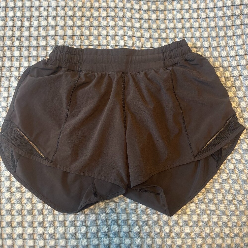 Lululemon Hotty Hot Shorts Black Mid Rise 4 inch